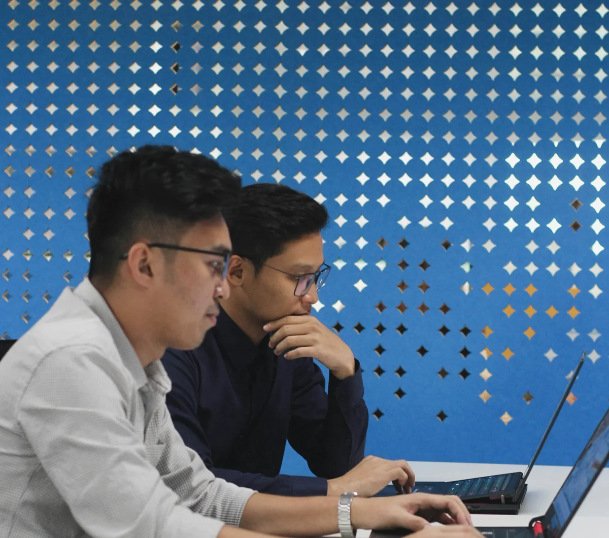 Đội ngũ biên dịch Tân Á